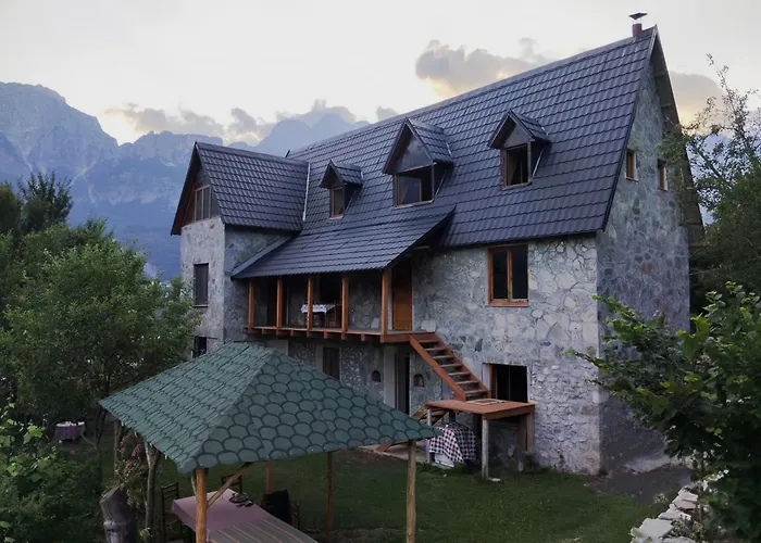 Vellezrit Shkambi 3*