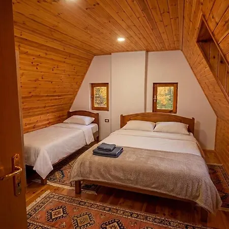 Vellezrit Shkambi 3*