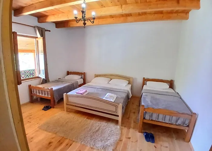 Vellezrit Shkambi Gæstehus 3*